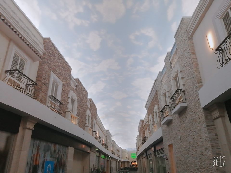 أومول o mall
