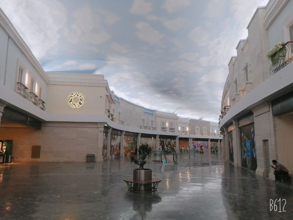 أومول o mall