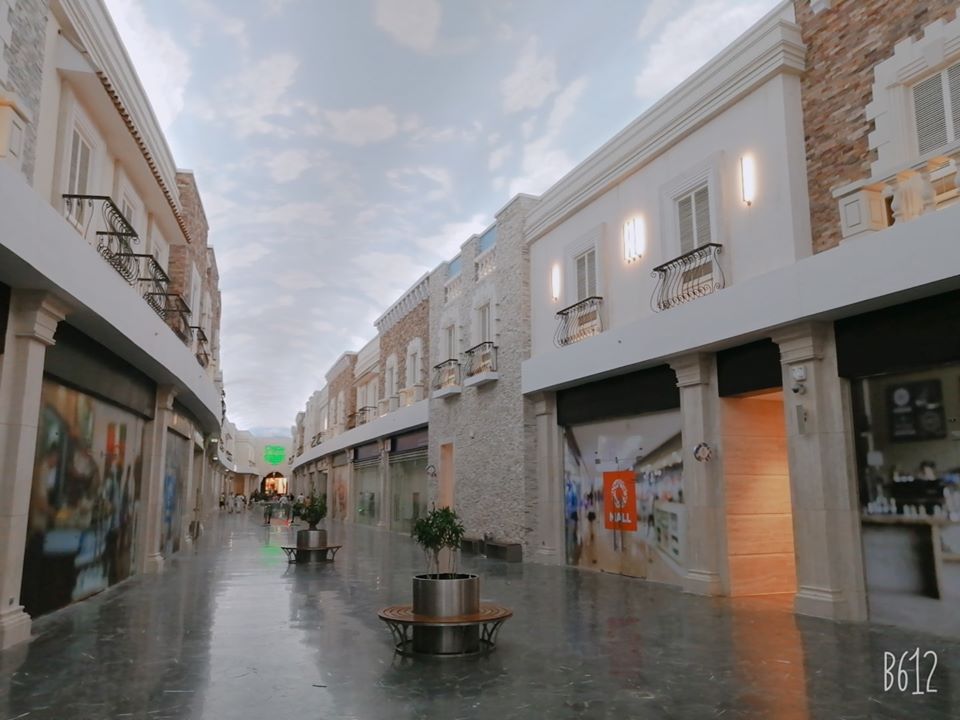 أومول o mall
