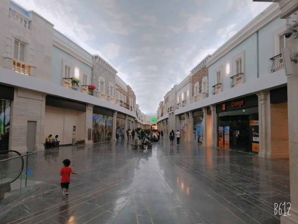 أومول o mall
