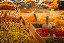 العطار في المغرب عيادة طبية من نوع آخر تنافس الأطباء
