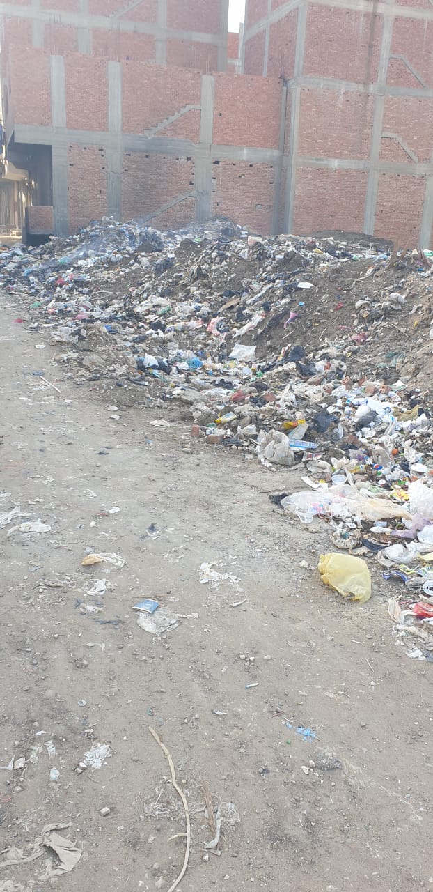 6 أكتوبر الجديدة بالقليوبية تحاصرها القمامة