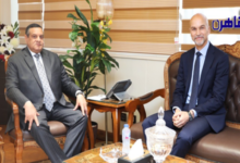 وزير التنمية المحلية يلتقي قنصل فرنسا بالإسكندرية لبحث التعاون المشترك